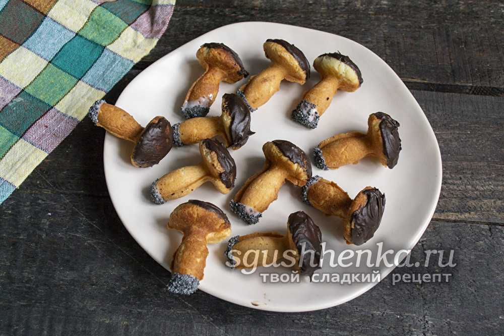 Печенье грибочки — 7 рецептов приготовления в форме на газу и без формы во фритюре и в духовке - rus-womens