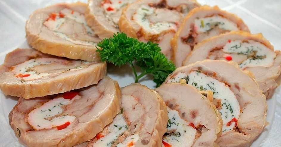 Мраморный рулет из курицы