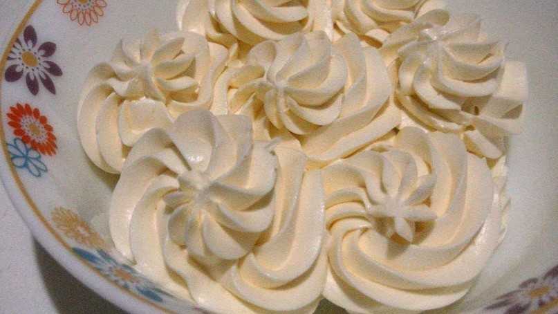 Крем шарлотт — 7 рецептов для украшения тортов и пироженых